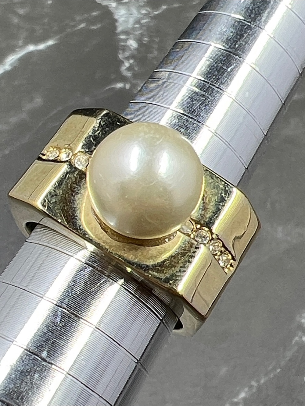 Vintage Louise Et Cie Pearl Statement Ring